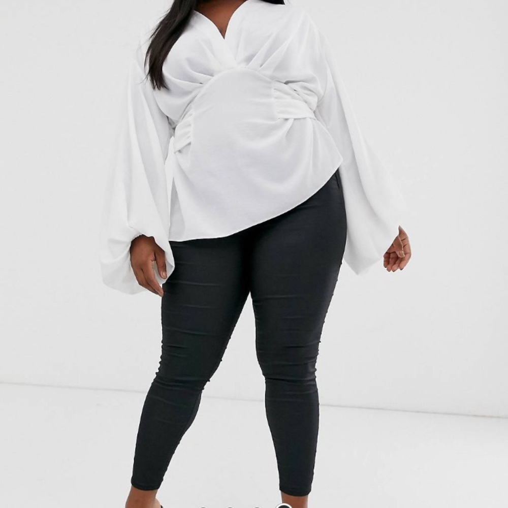 ASOS Design Curve plunge top and tie waist. 😍😍